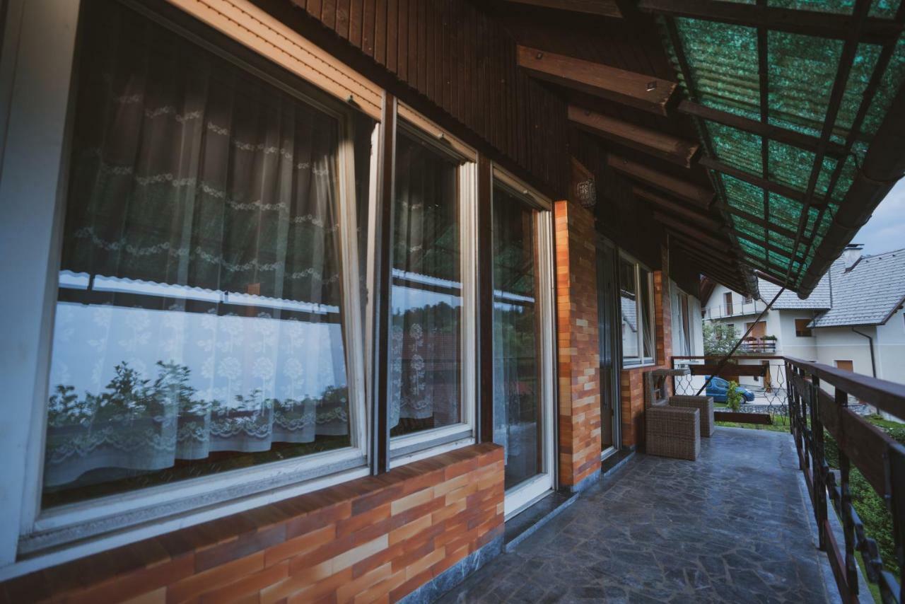 Apartmaji Retro Spodnje Gorje Kültér fotó